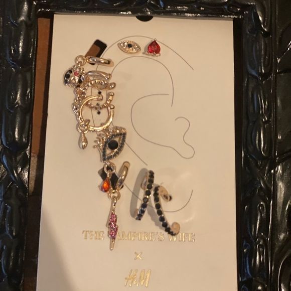 The Vampire’s Wife x H&M. Rhinestone-embellished - Picture 3 of 5